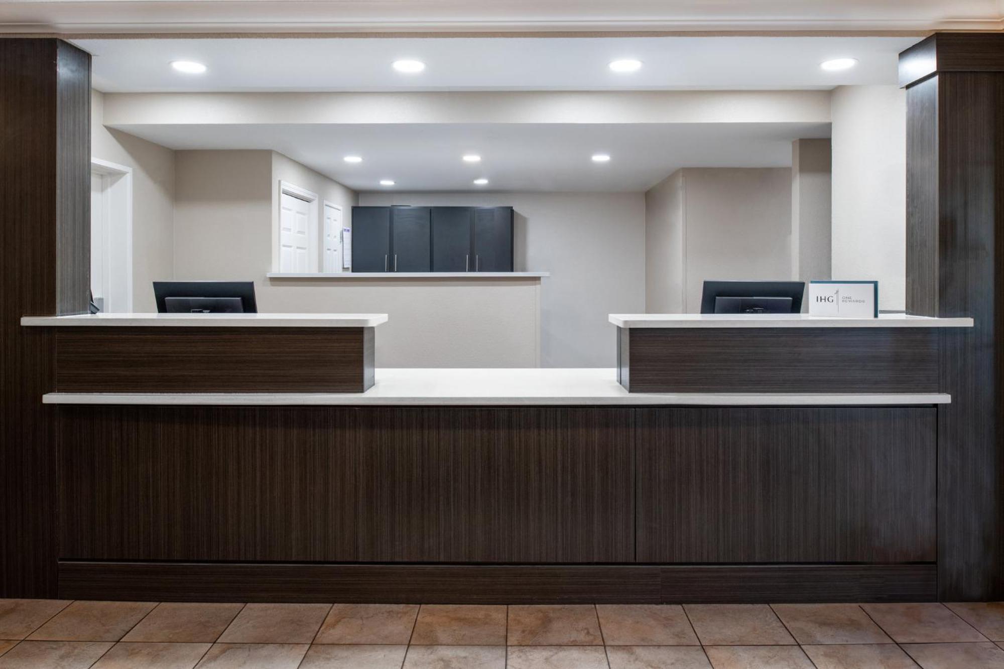 Candlewood Suites Turlock By Ihg Exterior foto