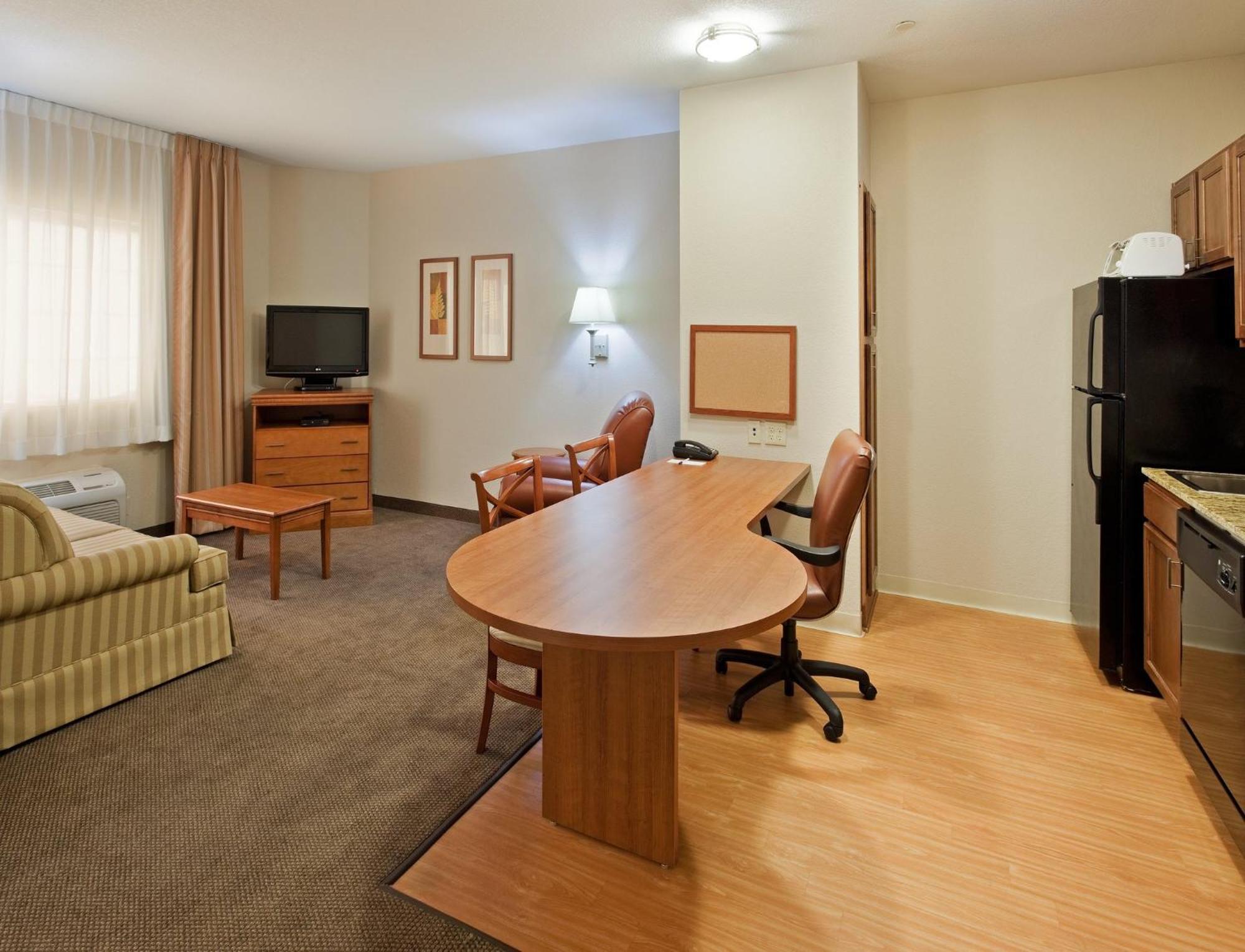 Candlewood Suites Turlock By Ihg Exterior foto