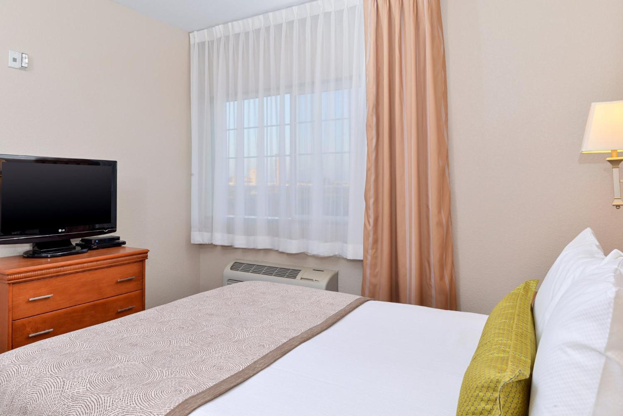 Candlewood Suites Turlock By Ihg Exterior foto